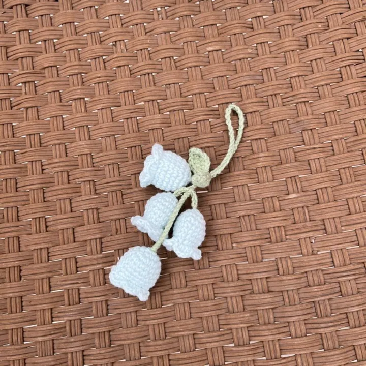 Knitted%20Handmade%20Crochet%20Flower%20Keychain%20Delicate%20Unique%20design%20Woolen%20Wool%20Knitted%20Key%20Ring%20Pendant%20Colorful%20Handcrafted%20Cute%20Bag%20Charm%20for%20Women%20for%20-%20Image%204