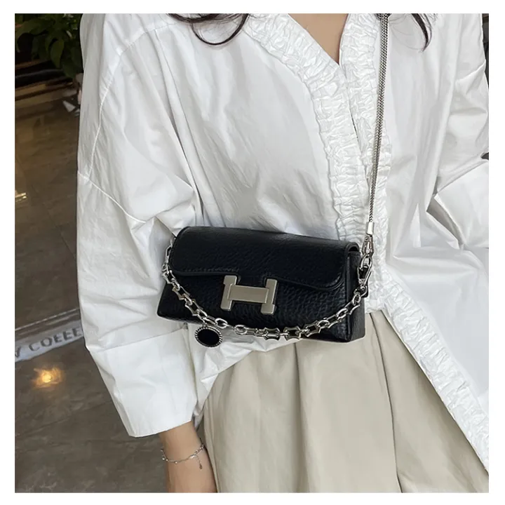 Women%E2%80%99s%20PU%20Leather%20Handbag%202607%20%7C%20Stylish%20Ladies%20Shoulder%20&%20Crossbody%20Bag%20with%20Chain%20Strap%20&%20Pendant%20%7C%20Party%20Casual%20Mini%20Bag%20for%20women%20-%20Image%202