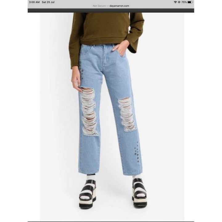 Something Borrowed Stud Detail Boyfriend Jeans