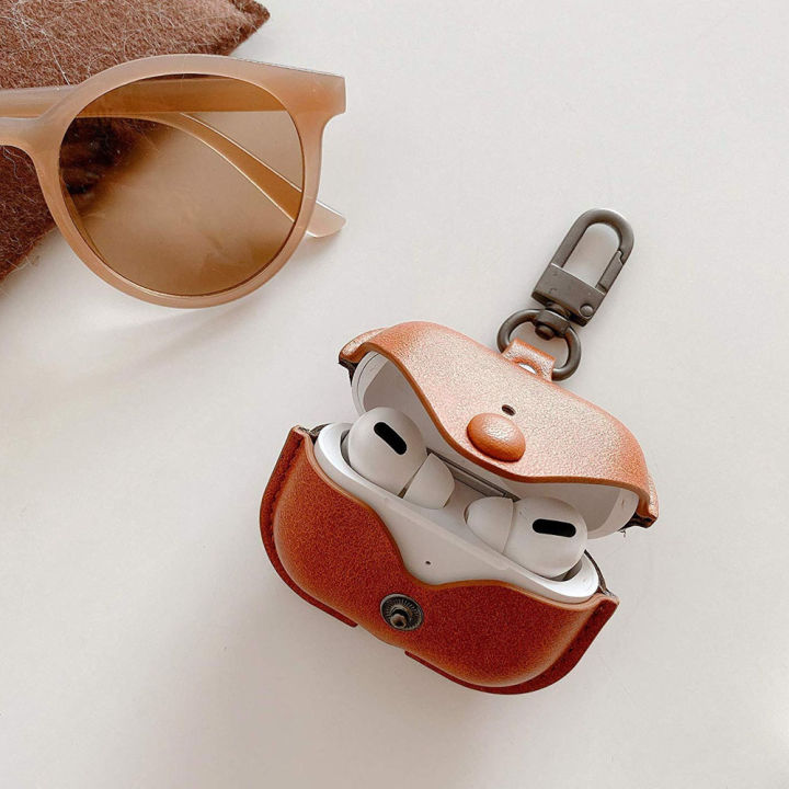 Protective%20Leather%20case%20for%20Apple%20AirPods%20Pro%20Soft%20Leather%20Cover%20with%20Keychain%20Hook%20-%20Image%203