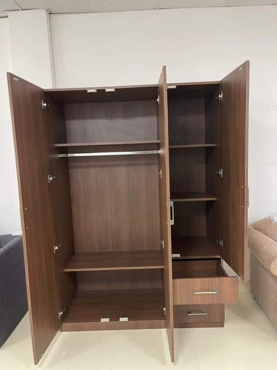 3%20Door%20Wardrobe%20-%20Image%203