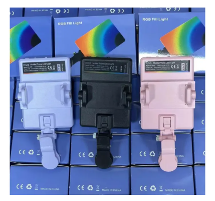 VL-68%20RGB%20Mini%20Selfie%20Mobile%20Phone%20Video%20Fill%20Light%20-%20Image%204