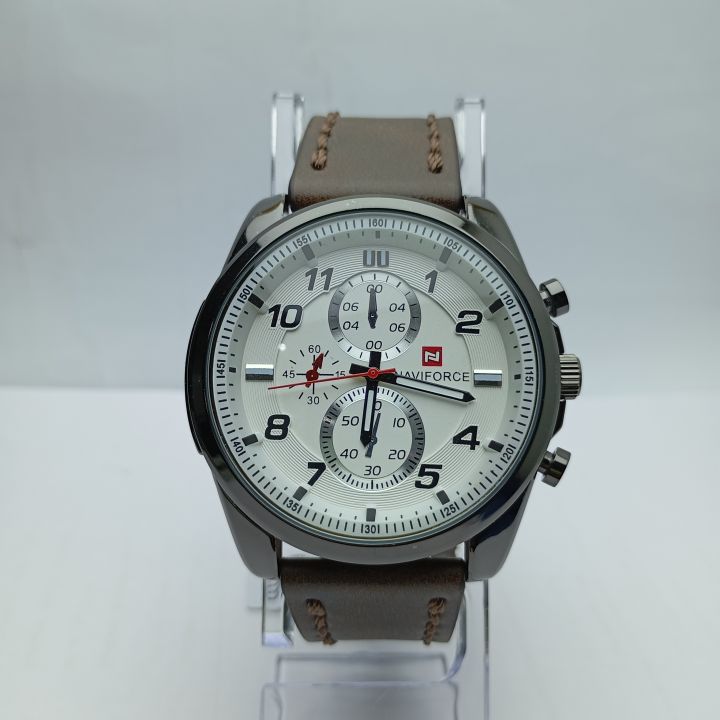 Fashionable%20Watch%20For%20Men%20%7C%7C%20Round%20Dial%20Leather%20Belt%20Waterproof%20Watch%20For%20Men%20-%20Image%203