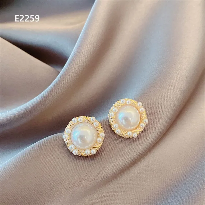 Elegant%20Wedding%20Party%20Women%20Jewelry%20Korean%20Earrings%20French%20Design%20Pearl%20Earrings%20Stud%20Earrings%20-%20Image%209