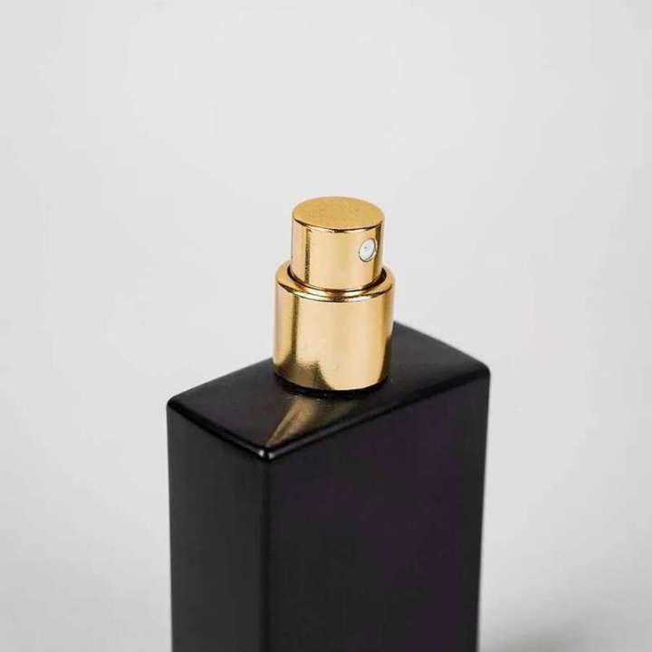 One%20glass%20refillable%20perfume%20bottle,%2030ml/50ml%20fine%20mist%20atomizer,%20portable%20cosmetic%20sample%20container,%20travel%20accessories%20-%20Image%205