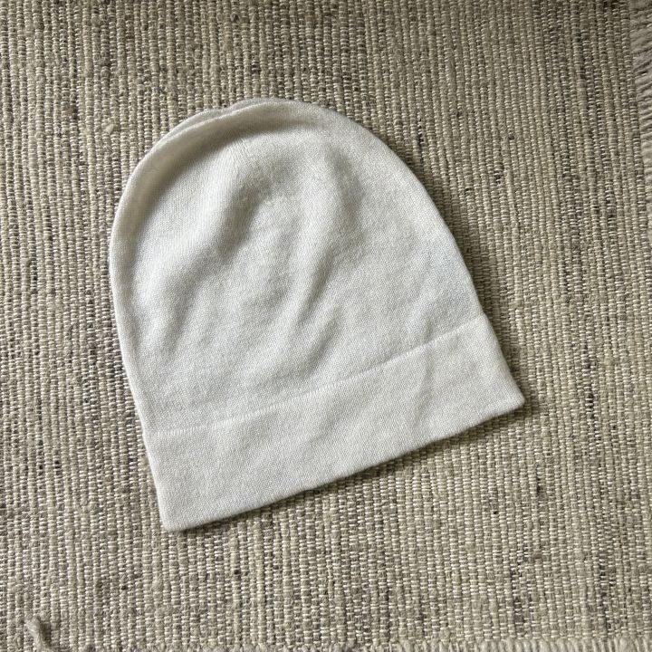 Essential%20wool%20beanie/%20100%25%20wool%20beanie-%20hat/%20Handmade%20in%20NEPAL/%20wool%20hat%20-%20Image%203