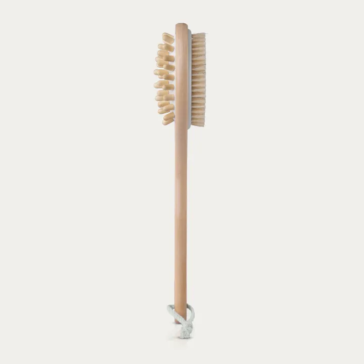 Bamboo%20Exfoliating%20Wet%20and%20Dry%20Bath%20Body%20Brush%20with%20Handle%20-%20Image%204