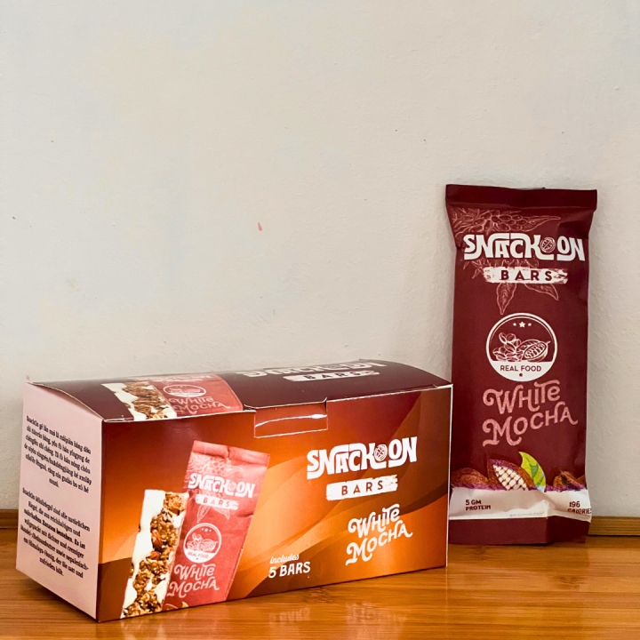 SnackOn%20White%20Mocha%20Granola%20Bar%20(Pack%20of%205)%20-%20Image%204