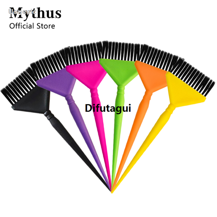 Difutagui%20Accessories%20with%20dyeing%20brushes%20for%20hair%20dyeing%20salon,%20professional%20Luxury%20New%20hair%20dye%20brushes%20and%20combs%20for%20hairstylists.%20-%20Image%202