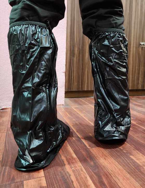 Reusable%20Long%20Waterproof%20Dustproof%20Rain%20Shoe%20Cover%20with%20Anti%20Slip%20Sole%20-%20Image%203