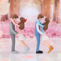 1 Pair Couple Figurine Romantic Plastic Sweety Lovers Embracing Couple Statue Desktop Decor for Valentine's Day. 
