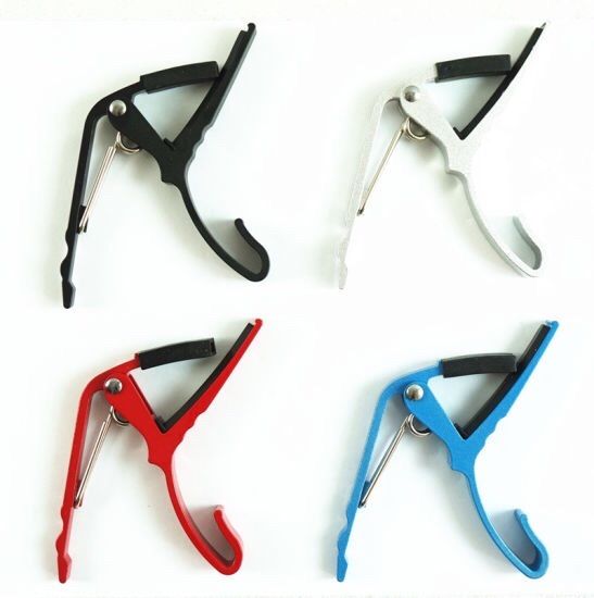 Guitar%20Capo-Black-Guitar-Ukulele%20-%20Image%203
