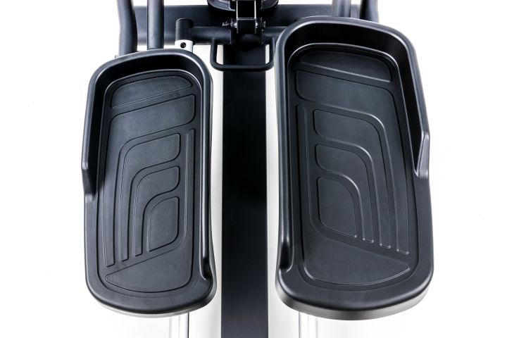 Sole%20New%20E20%20Elliptical%20(Cross%20Trainer)%20with%20incline%20-%20Image%206