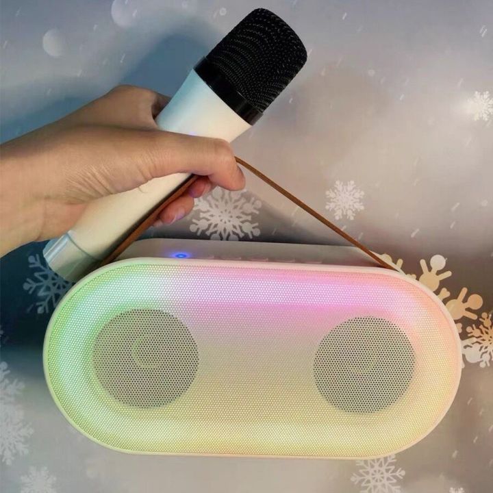 Mini%20karaoke%20machine%20with%202%20wireless%20microphones%20and%20portable%20BT%20peakers%20-%20Image%202