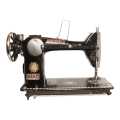 Suzuki TAT-103K Industrial Sewing Machine. 