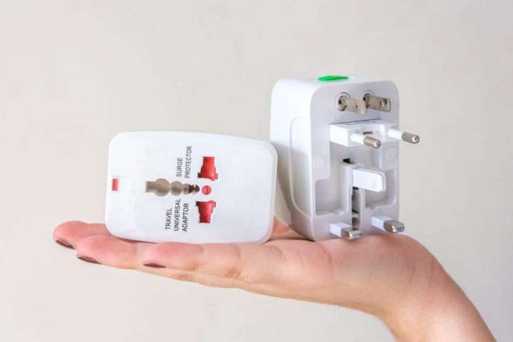 Universal%20International%20%20Multi%20plug%20Adapter%20All%20in%20one%20-%20Image%204