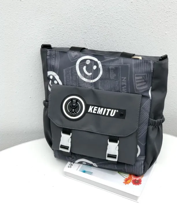 Kemitu%20Black%20Tote%20Bag%20With%20Newspaper%20Print%20And%20Buckle%20Closure%20-Trendy%20Shoulder%20Bag%20For%20Daily%20Use%20-%20Image%207