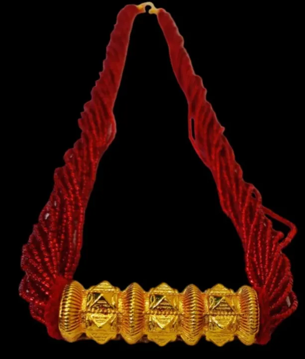 Nepali%20Red/Green%20Maili%20Traditional%20Tilhari%20Pote%20Mala%20Gold-Plated%20Necklace%20For%20Women%20-%20Image%202
