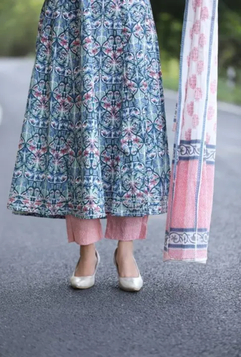 Fabdale%20Floral%20Print%20Viscose%20Rayon%20Salwar%20Suit%20Set%20with%20Attached%20Dupatta%20%7C%20Casual,%20Festive%20&%20Wedding%20Wear%20(PLDI-015)%20-%20Image%205