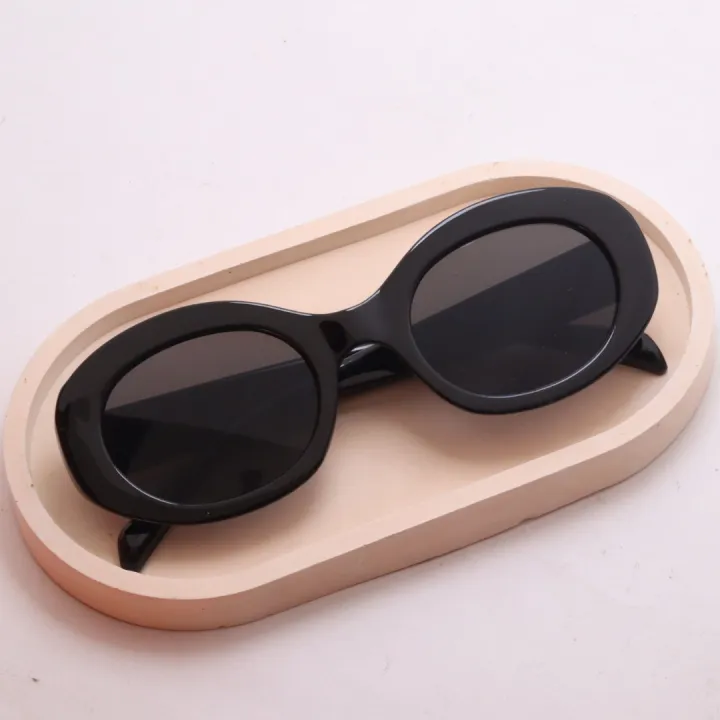 Round%20Oval%20Black%20Frame%20Best%20Selling%20Sunglasses%20For%20Women%20-%20Image%202