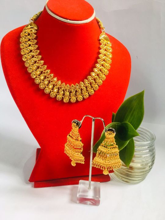 Elegant%20Gold%20Plated%20Rani%20Haar%20Design%20Mini%20Haar%20Temple%20Jewellery%20Necklace%20-%20Image%204