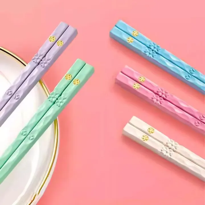 5%20pairs%20Portable%20Non-Slip%20Chinese%20Chopsticks%20Set%20Reusable%20Plastic%20Sushi%20Chopsticks%20Japanese%20Carved%20Dining%20Chopsticks%20Restaurant%20-%20Image%205
