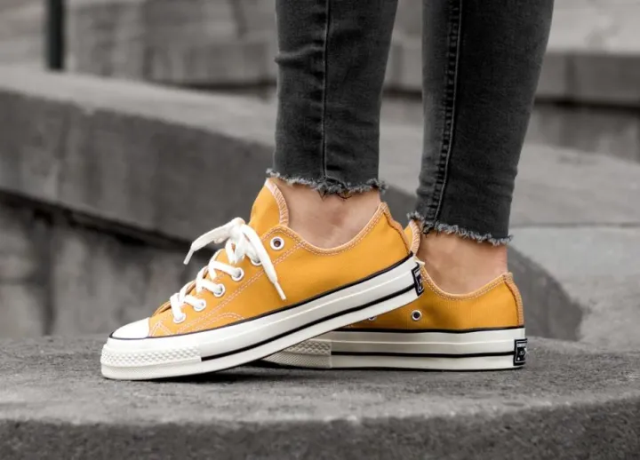 Converse%20Chuck%20Taylor%20All%20Star%2070'S%20Ox%20Sunflower%20Yellow%20Shoes%20For%20Unisex%20162063C%20-%20Image%205