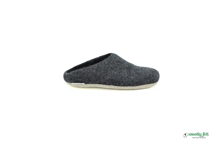 Handmade%20Charcoal%20Classic%20Wool%20Felt%20Slipper%20with%20Leather%20Sole%20-%20Image%206