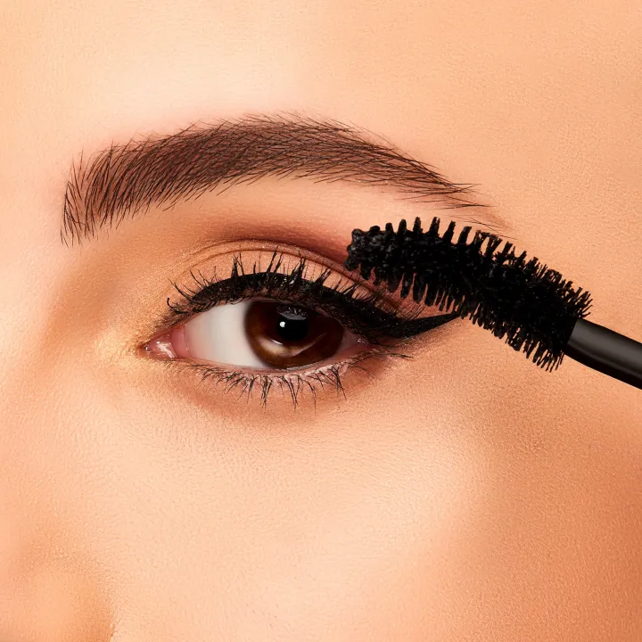 Bellaoggi%20Bomb%20Super%20Volume%20%20Mascara%20-%20Image%204