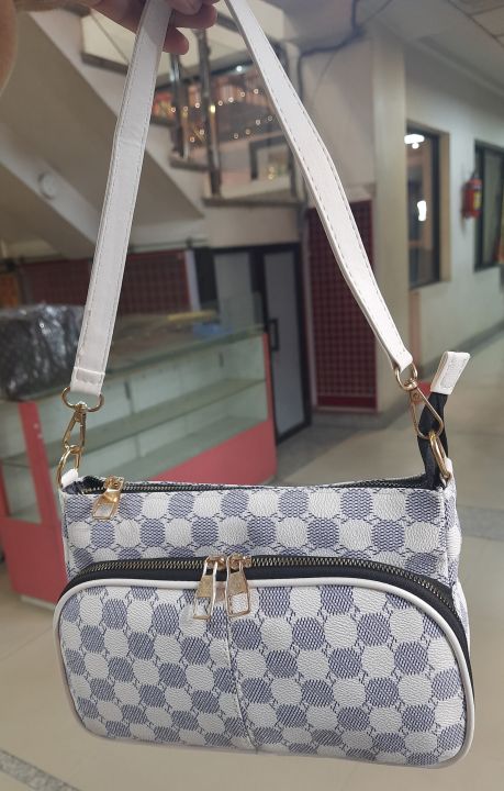 Cross%20Body%20Shoulder%20Bag%20For%20Women%20-%20Bags%20%7C%20Bags%20For%20Women%20%7C%20Handbags%20For%20Women%20%7C%20Side%20Bags%20For%20Women%20-%20Image%203