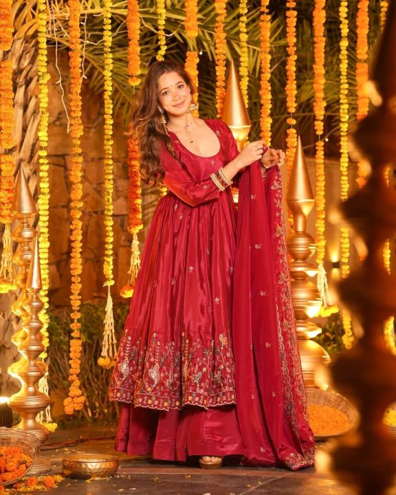 Designer%20Natural%20Crepe%20Silk%20Anarkali%20Palazzo%20Set%20with%20Thread%20&%20Sequin%20Work%20By%20Sapnaaz%20Fashion%20-%20Image%207