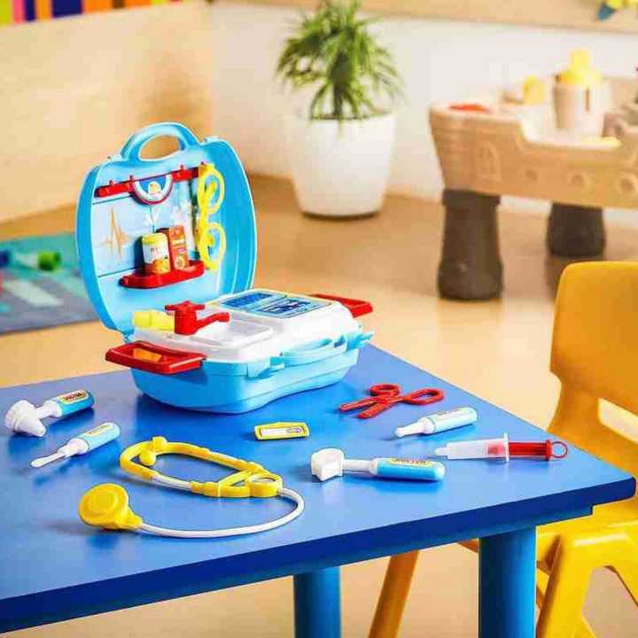 Future Little Doctor PlaySet Suitcase Of 19 Pcs Clinical