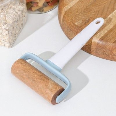 Rolling Pin Comfortable Handle Compact Momo Roller