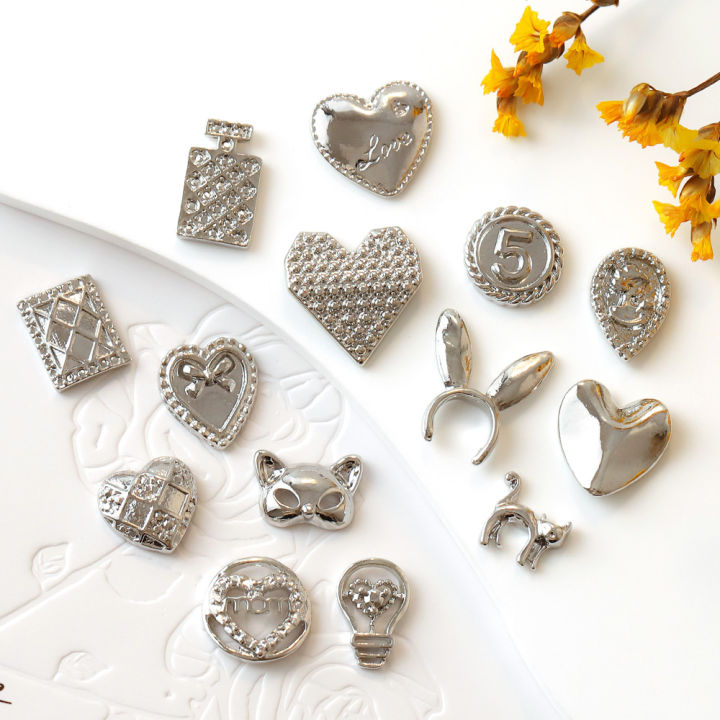 50Pcs%20Baroque%20Heart%20Nail%20Alloy%20Jewelry%203D%20Retro%20Punk%20Silver%20Perfume%20Bottle%20Mask%20Lamp%20Bulb%20Nail%20Art%20Charms%20DIY%20Manicure%20Decor%20-%20Image%206