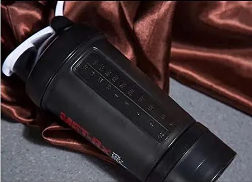 Met-Rx%20Classic%20Protein%20Shaker%20Bottles%20For%20Sports,%203%20In%201%20Lock%20Storage%20With%20Mixing%20Ball%2020-Ounce%20(Colors%20May%20Vary)%20-%20Image%204