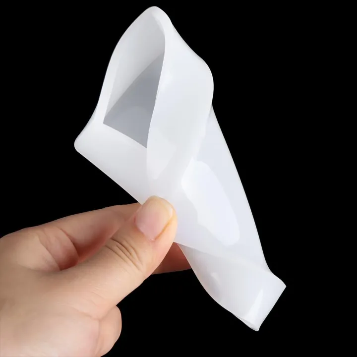 Square%20UV%20Epoxy%20Crystal%20Silicone%20Mould%20Jewelry%20Making%20Tools%20Cube%20Molds%20Resin%20Mold%20-%20Image%207