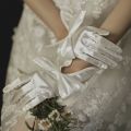 1 Pair New Fashion Party Dress Evening Prom Decor Cycling Driving Mittens Lace Gloves Wedding Bridal Gloves Bridal Gown Mittens. 