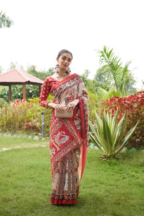 Premium%20Patola%20Saree%20in%20Soft%20Tussar%20Silk%20By%20%20Sapnaaz%20Fashion%20-%20Image%203
