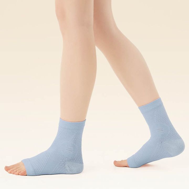1Pair%20Comfortable%20Anti%20Sprain%20Sports%20Ankle%20Brace%20Joint%20Protection%20Sweat%20Absorption%20Compression%20Socks%20Support%20Reduce%20Vibration%20Ankle%20Support%20Brace%20Sports%20-%20Image%208