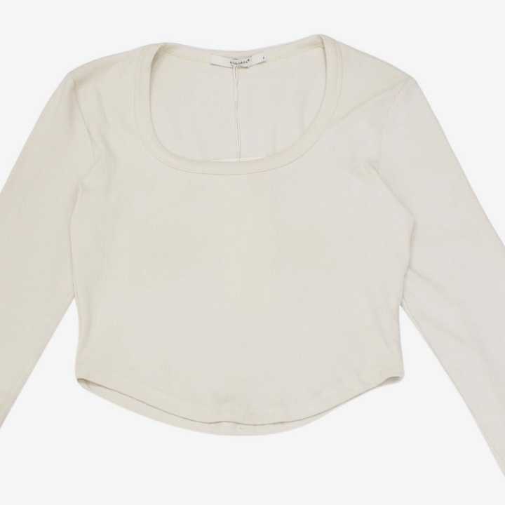 Off-White%20Plain%20Full%20Sleeves%20Crop%20T-Shirt%20For%20Women%20-%20Image%203