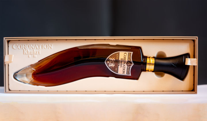 Khukri%20Coronation%20Rum%20375ML%20-%20Image%202