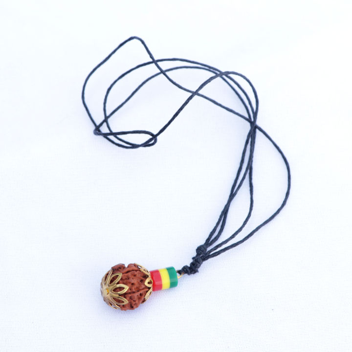 Unisex 5 Faces Rudraksha seed Thread Locket/ Necklace- Lotus ...