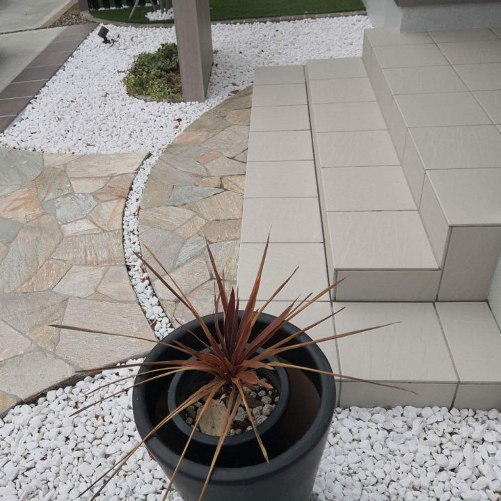 1%20Kg%20White%20Stone%20Pebbles%20For%20Aquarium%20And%20Garden%20Decoration%20Natural%20White%20Polished%20Stones%20-%20Decorative%20Stones%20%7C%20-%20Image%203