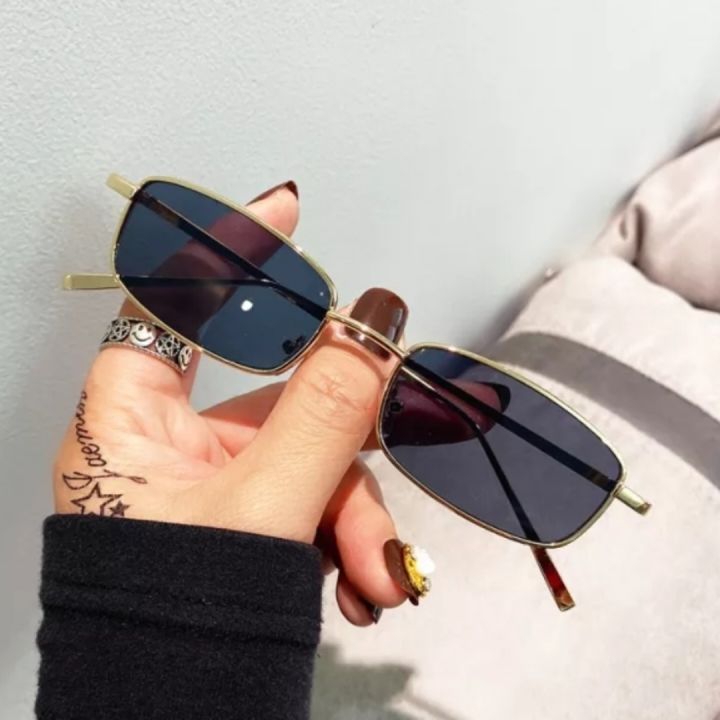 Metal%20Frame%20Golden,%20Sliver%20&%20Black%20Frame%20%20New%20Fashion%20Style%20Sunglasses%20Square%20For%20Women%20&%20Men%20-%20Image%203