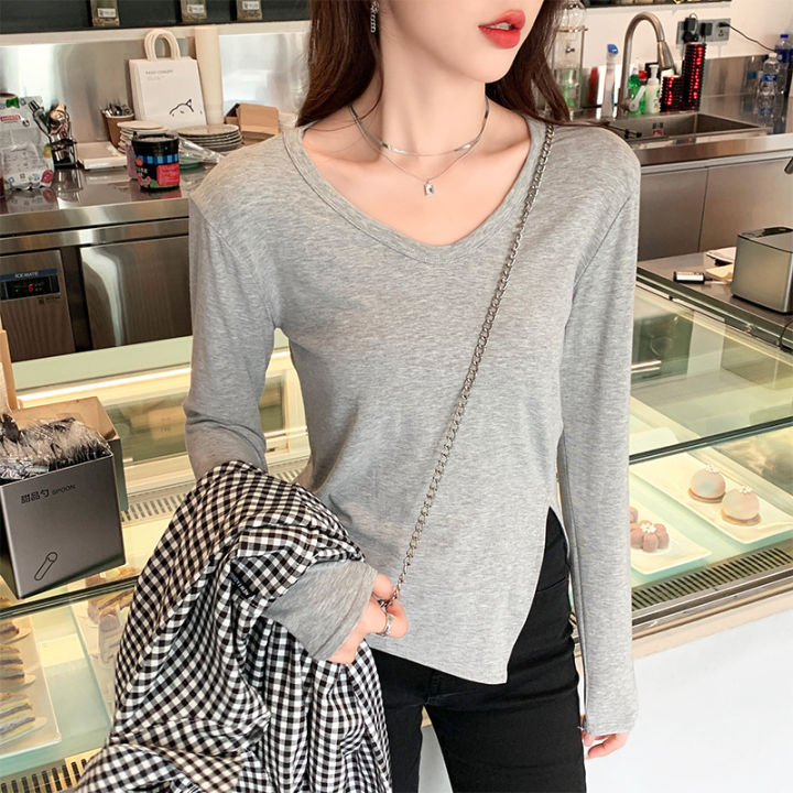 Women's%20new%20t-shirt%20spring%20top%20tide%202022%20design%20sense%20niche%20V-neck%20long%20sleeve%20slit%20irregular%20base%20shirt%20-%20Image%203