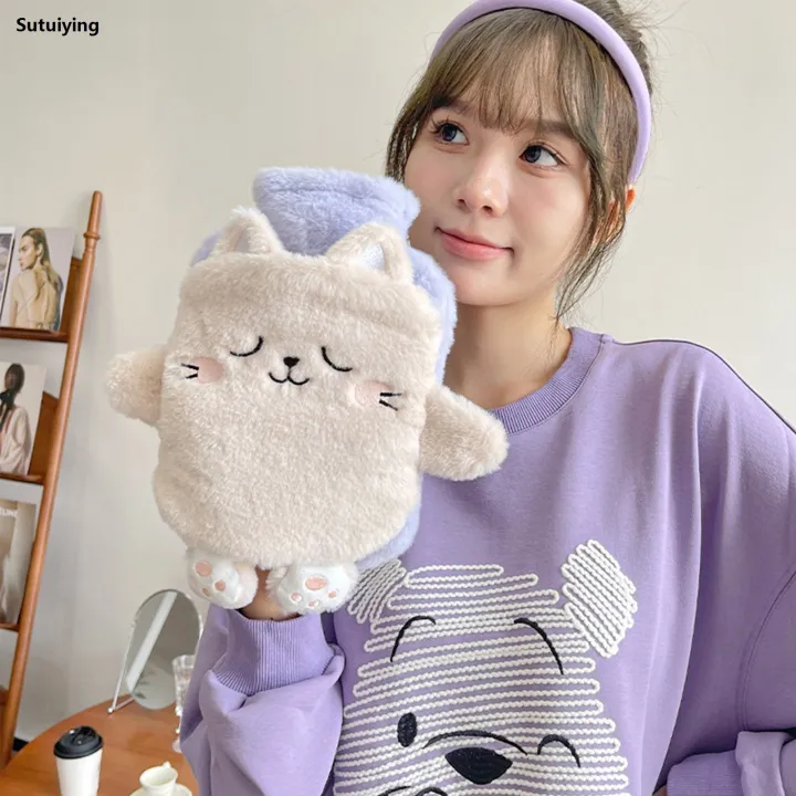 Sutuiying%20Cartoon%20Plush%20Hot%20Water%20Bottle,%20Water%20Filling%20Hot%20Water%20Bottle%202025%20New%20Can%20Be%20Inserted%20Into%20The%20Hand%20Flushing%20Water%20Warming%20Hand%20Bag%20-%20Image%207