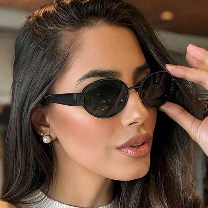 Round%20Oval%20Metal%20Frame%20Golden%20Silver%20&%20Black%20Frame%20Sunglasses%20For%20Women%20-%20Image%202