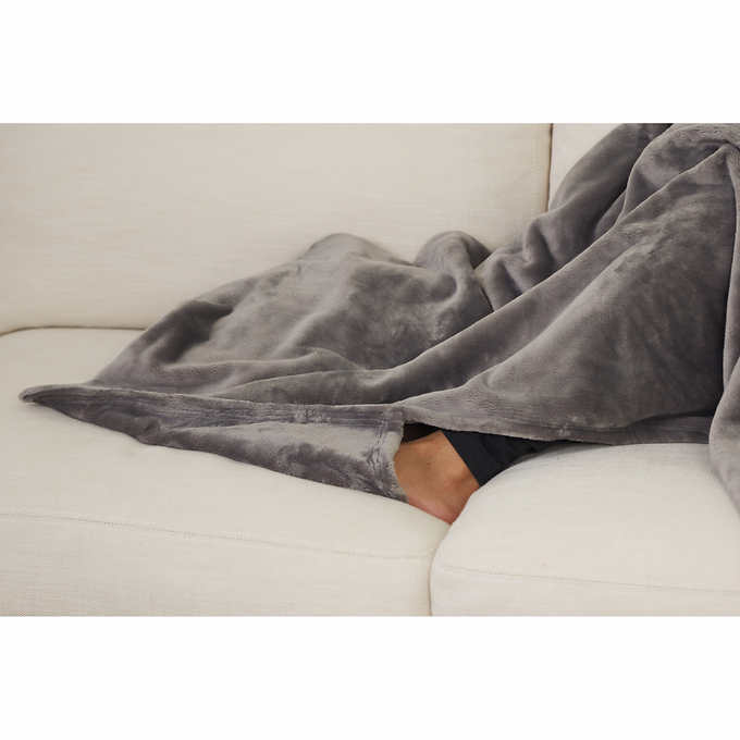 Ultimate%20Sherpa%20Throw%20Blanket%20e-Everest%20shop%20-%20Image%204