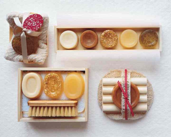 Goat%20Milk%20Soap%20Base%20For%20Face%20And%20Body%20%20-%20100%25%20Pure%20White%20and%20Natural%20Melt%20And%20Pour%20Soap%20Base%201kg%20-%20Image%205