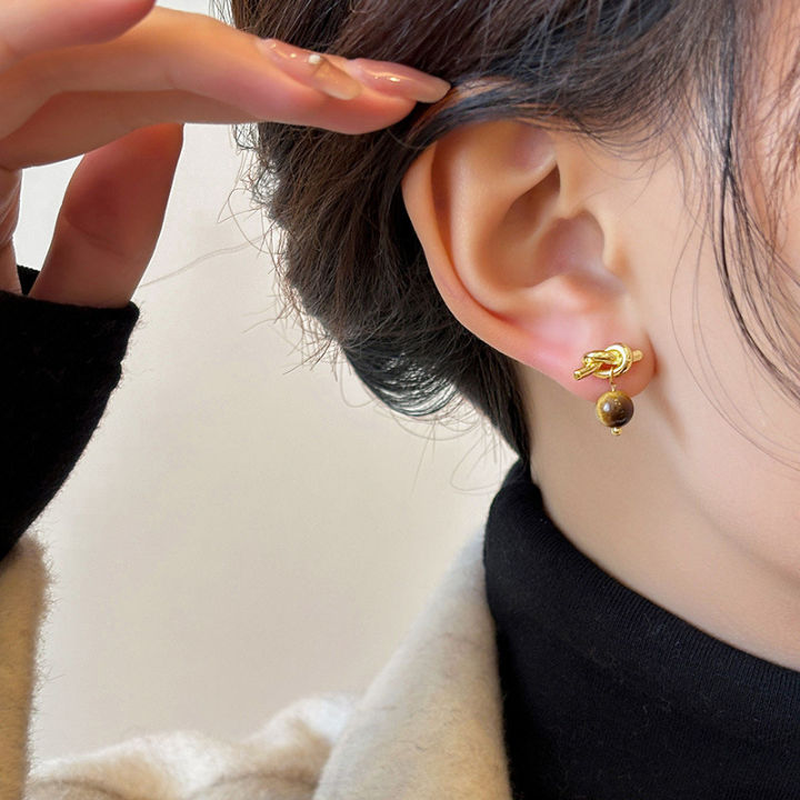 Medra%20style%20knotted%20tiger's%20eye%20stone%20stud%20earrings%20for%20women%20unique%20niche%20design%20sense%20of%20high-end%20earrings%20for%20girlfriend%20fashion%20earrings%20-%20Image%204